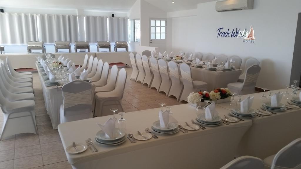 Trade Winds Hotel Dickenson Bay Εξωτερικό φωτογραφία
